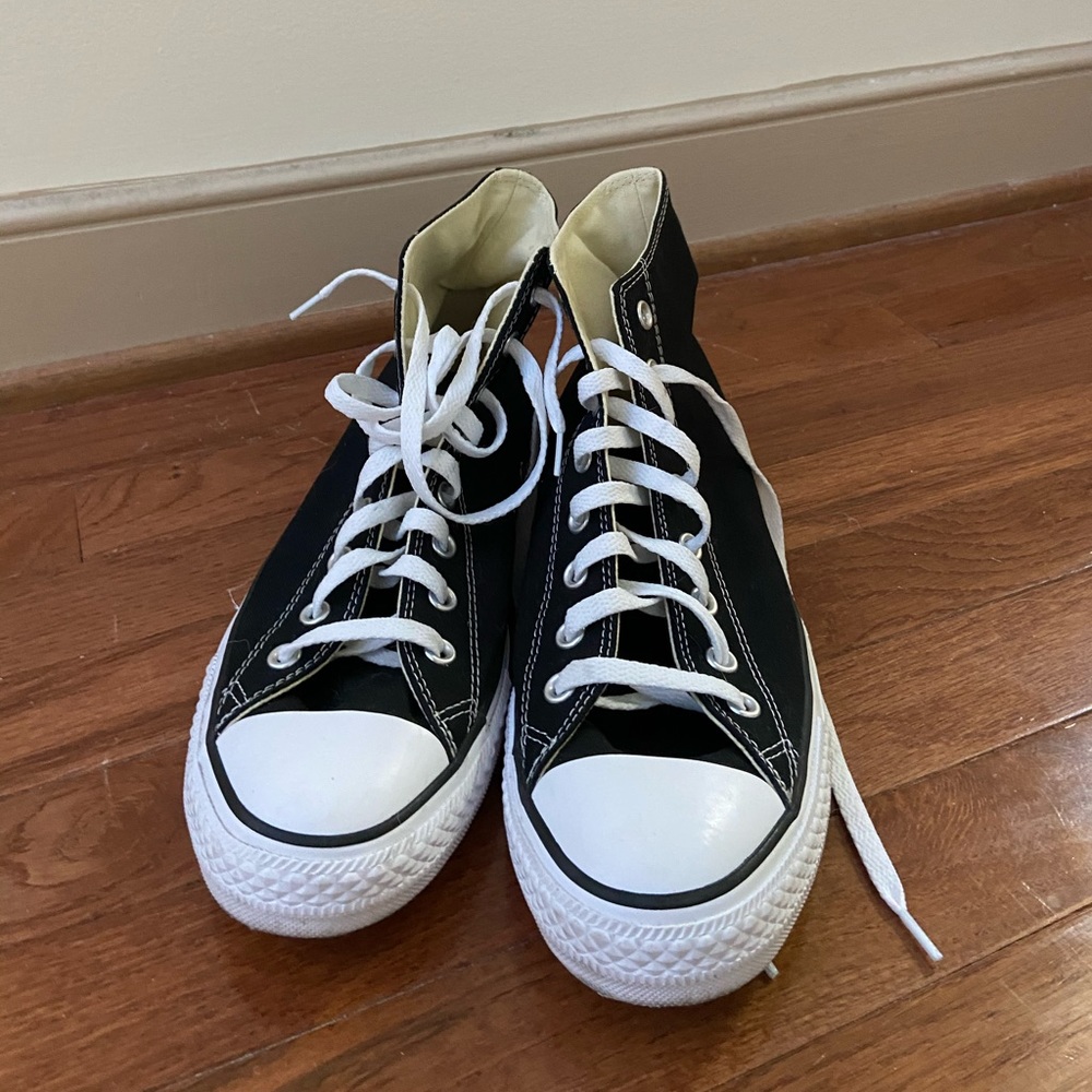 Black Hightop Converse With box